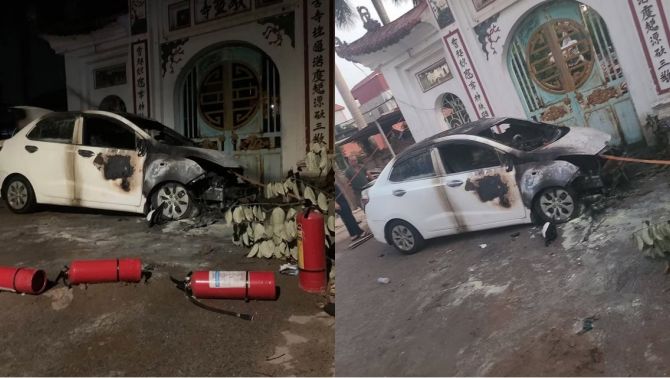 Hà Nội: Ô tô để trước đình làng bất ngờ cháy trơ khung, xuất hiện người có hành vi gây nghi ngờ?