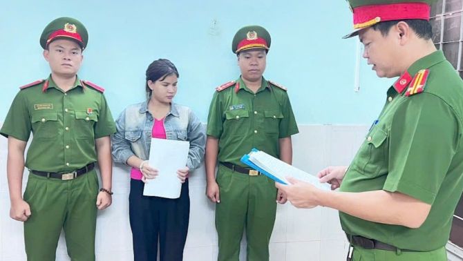 Bắt giữ Đặng Thị Huỳnh Như SN 1996 vì liên quan số tiền gần 500 triệu đồng và loạt tài khoản Zalo ảo