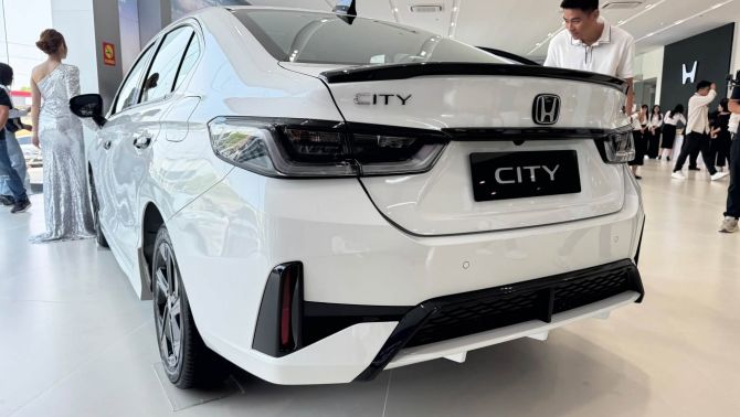 Honda City phiên bản 2026 chính thức ra mắt tại Việt Nam: Giá từ 539 triệu đồng, 'xé vé' Toyota Vios và Hyundai Accent