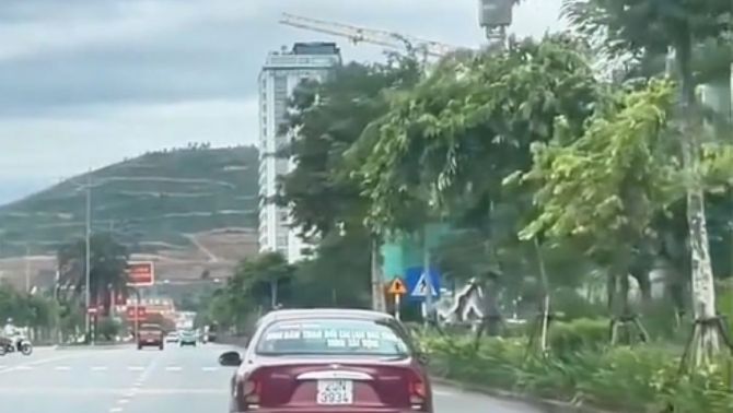 Cái kết cho nam tài xế xe ô tô kéo lê cả mái tôn lẫn khung sắt trên đường phố ở Quảng Ninh