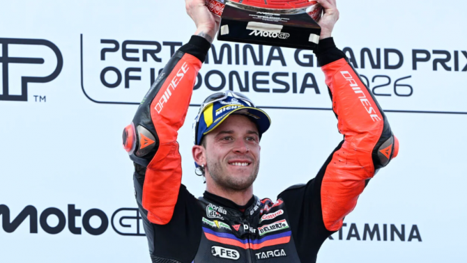 Thắng chặng vẫn chưa đủ! Bezzecchi khiến Aprilia tiếc đứt ruột, ngôi vương MotoGP ngày càng xa