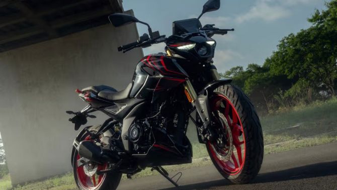 ‘Vua côn tay’ mới chính thức ra mắt: Giá 48 triệu đồng rẻ hơn Yamaha Exciter, có động cơ 250cc, phanh ABS 2 kênh và TCS