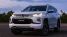 Giá lăn bánh Mitsubishi Pajero Sport siêu rẻ cuối tháng 5/2025, ‘chơi tất tay’ với Ford Everest