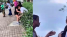 Xôn xao clip đôi nam nữ giằng co, nam thanh niên khóc nức nở cầu cứu 'bỏ tôi ra, cứu cháu với!'