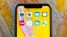 iPhone XR rẻ như cỏ, cũng 1 camera đơn giản như iPhone 16e, vẫn có iOS mới, ngon vài năm tới