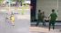 Camera ghi lại cảnh thanh niên ngông nghênh đạp ngã mô tô đặc chủng, tấn công CSGT sau khi gây tai nạn