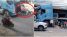 Người thân ngã quỵ trước thi thể người phụ nữ tử vong do va chạm với xe container, hiện trường gây ám ảnh