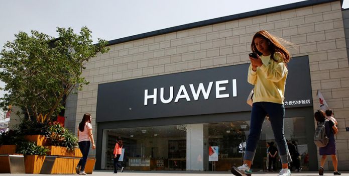 Samsung, LG không muốn và cũng không thể ngừng hợp tác với Huawei, bất chấp lời kêu gọi từ Mỹ