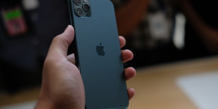 iPhone ra mắt kém sang, khó