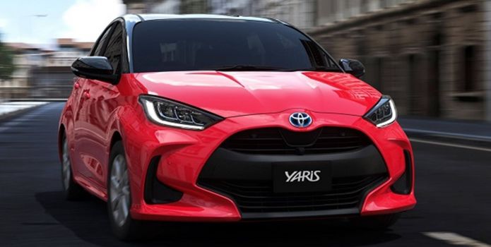 Lộ clip Toyota Yaris 2020 trước khi về Việt Nam bị hành cho 'lên bờ xuống ruộng'