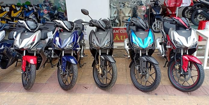 Yamaha Exciter 150 vừa giảm sâu kỉ lục, Honda Winner X tung đòn 'đáp trả' khiến khách Việt ngỡ ngàng