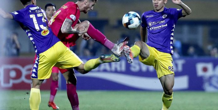 Thêm một trụ cột nối gót Hùng Dũng, Hà Nội FC khủng hoảng nhân sự trầm trọng trước vòng 7 V-League