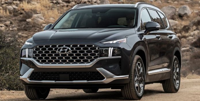 Hyundai SantaFe 2022 bản mới có giá bán gây sốc, chuẩn bị về đại lý khiến Toyota Fortuner 'sợ hãi'