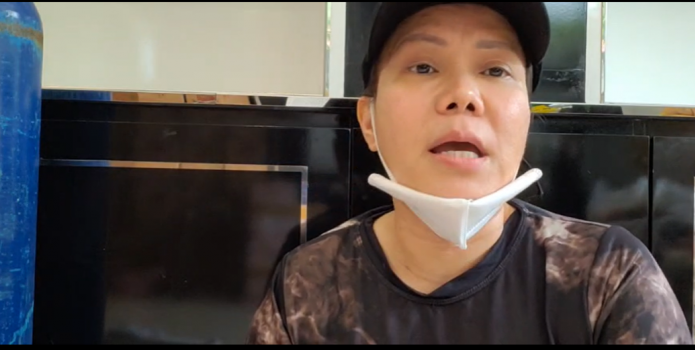 Việt Hương livestream bức xúc nói thẳng về chuyện mất bình oxy, vái lạy mọi người hãy trả lại bình
