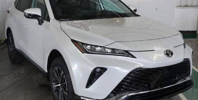 Đối thủ Hyundai SantaFe 2021 lộ diện tại đại lý, sắp ra mắt với giá dự kiến chỉ 774 triệu đồng
