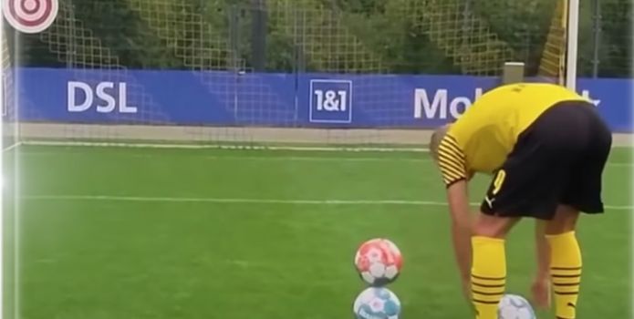 Video bóng đá: Erling Haaland biểu diễn kỹ năng khó tin trên sân tập của Dortmund