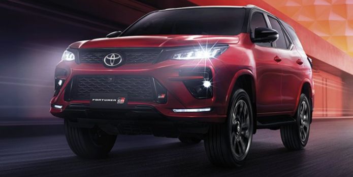 Toyota Fortuner ra mắt phiên bản thể thao mới cực đỉnh, trấn áp Hyundai Santa Fe dễ dàng