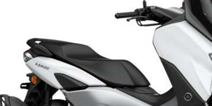 Honda PCX 2021 ‘lu mờ’ trước kình địch mới: Trang bị ngầu đét, ‘lớp áo’ độc đáo khiến dân tình mê ly