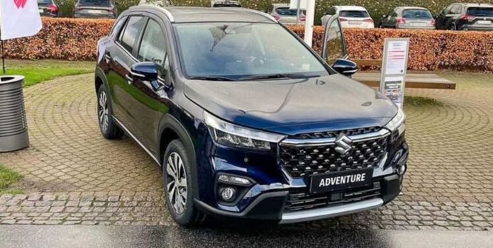 Toyota Corolla Cross 'lâm nguy' trước đối thủ giá 754 triệu mới, về đại lý với diện mạo đẹp mê mẩn