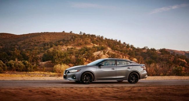 Tin xe 28/11: Mẫu sedan cực đỉnh của Nissan giá chỉ 844 triệu đồng, thách thức vị thế Toyota Camry