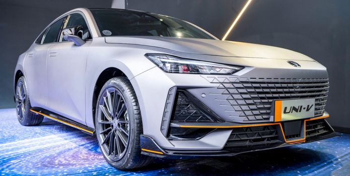 Tuyệt tác sedan mới trình làng: Thiết kế làm lu mờ Kia K3, trang bị đe nẹt Hyundai Elantra