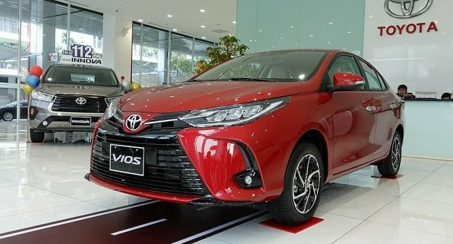 Tin xe hot 3/12: Toyota Vios có giá lăn bánh ‘rẻ như cho’ khiến Honda City và Hyundai Accent tái mặt