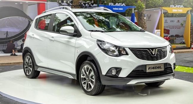 Tin xe hot 4/12: Giá lăn bánh VinFast Fadil thấp khó tin, thách thức Hyundai Grand i10, Kia Morning