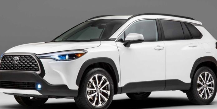 Toyota Corolla Cross 'lập đỉnh' với doanh số ngoạn mục: 'Vượt mặt' Kia Seltos, giá rẻ nhất 720 triệu