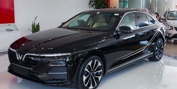 Giá lăn bánh VinFast Lux A2.0 mới nhất tháng 10/2022 kèm ưu đãi hấp dẫn