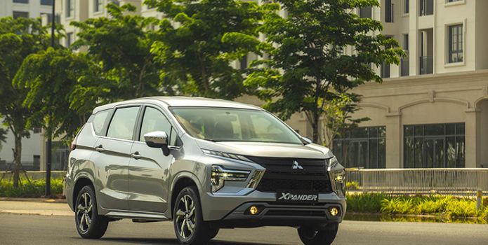 Giá xe Mitsubishi Xpander lăn bánh tháng 11/2022 kèm quà tặng hấp dẫn, áp đảo Toyota Veloz Cross