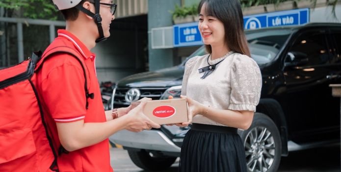 Chào Xuân mới, Viettel Store ưu đãi đến 50%, nhận đặt hàng Online xuyên Tết