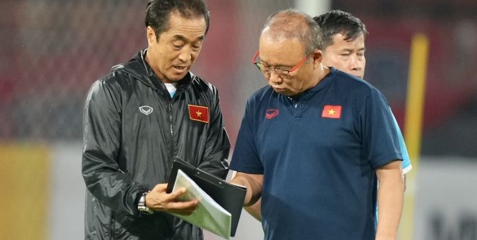 Theo chân HLV Park Hang-seo, 'người hùng thầm lặng' của ĐT Việt Nam được vinh danh