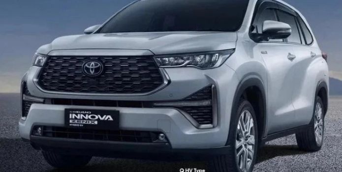Toyota Innova 2023 rục rịch chuẩn bị ra mắt: Mitsubishi Xpander hoảng hồn, khách Việt háo hức