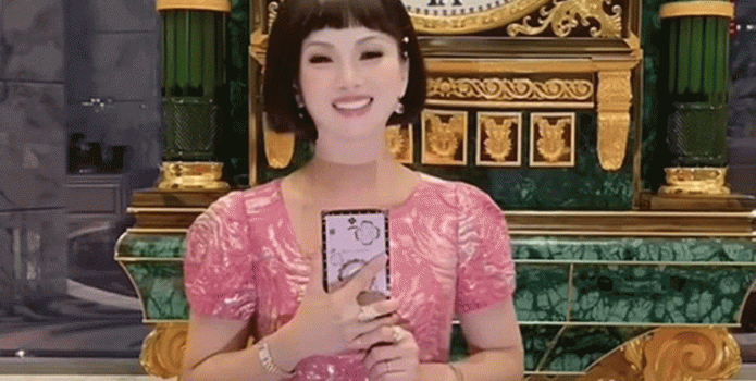 Em gái tỷ phú Cẩm Ly ‘lột xác’ ngoại hình ấn tượng, lần đầu chia sẻ thẳng về tin đồn đã ly hôn