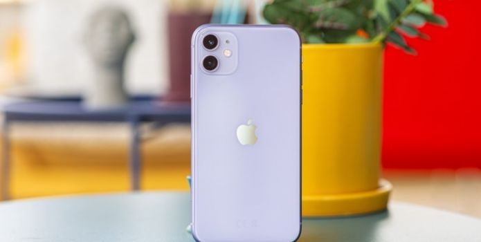 Sắp có iPhone 15 nhưng chiếc iPhone này vẫn bán 7.4 triệu máy trong nửa đầu 2023 vì ngon bổ rẻ