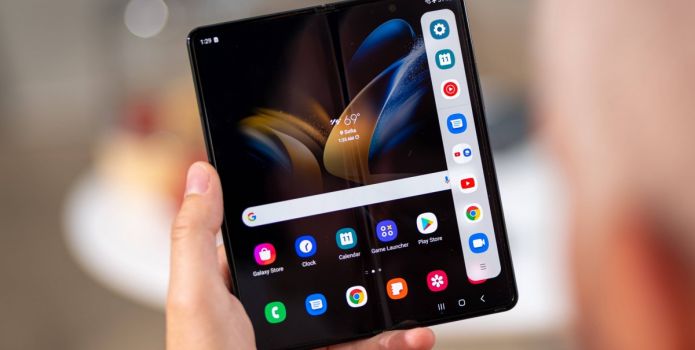 Galaxy Z Fold4 giảm gần nửa giá giữa tháng 11, màn hình gập đa năng quyết đấu iPhone 14