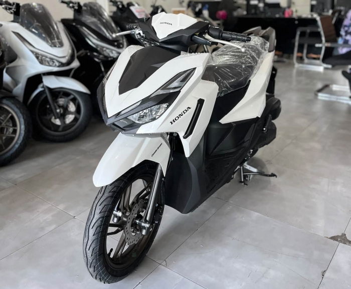 HONDA-CLICK-125-14