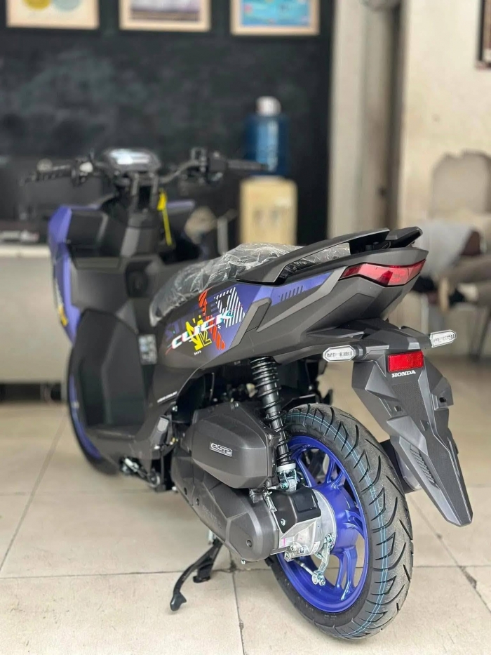 Honda-Vario-125-Street-7