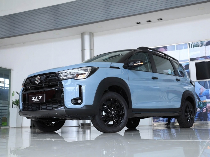 Suzuki-XL7
