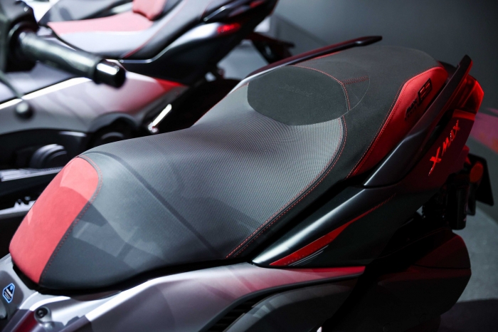 Yamaha-XMAX-4
