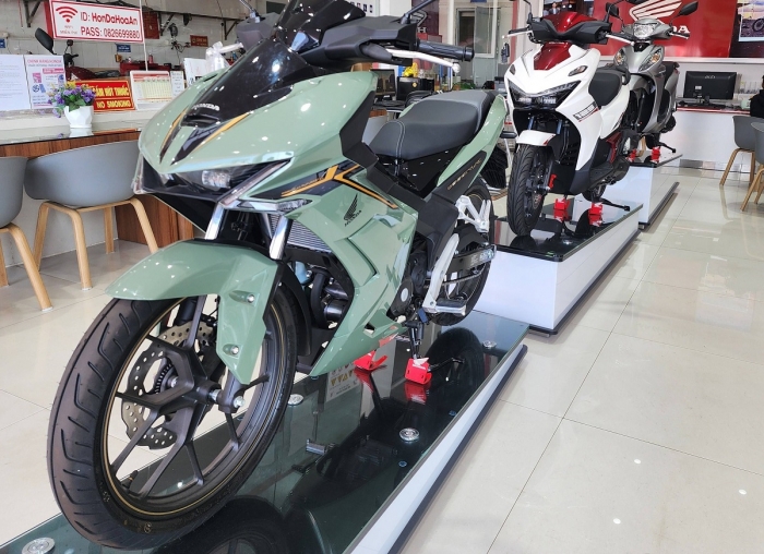 gia-xe-honda-winner-r