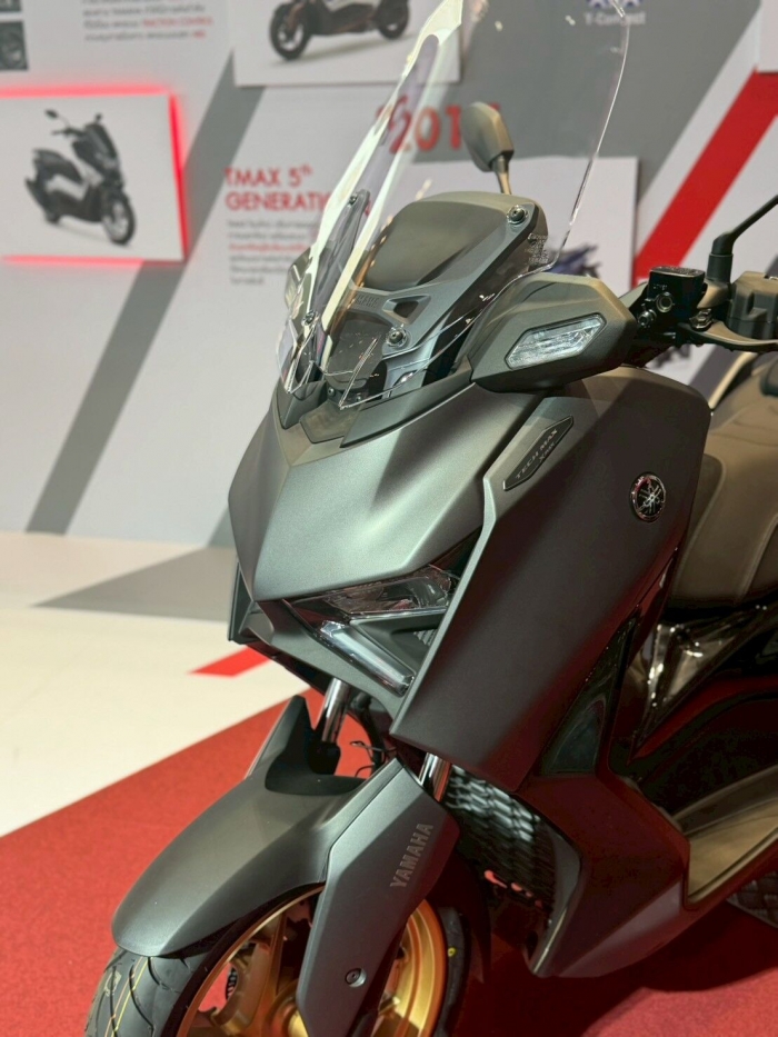 Yamaha-XMAX-TECH-MAX-4