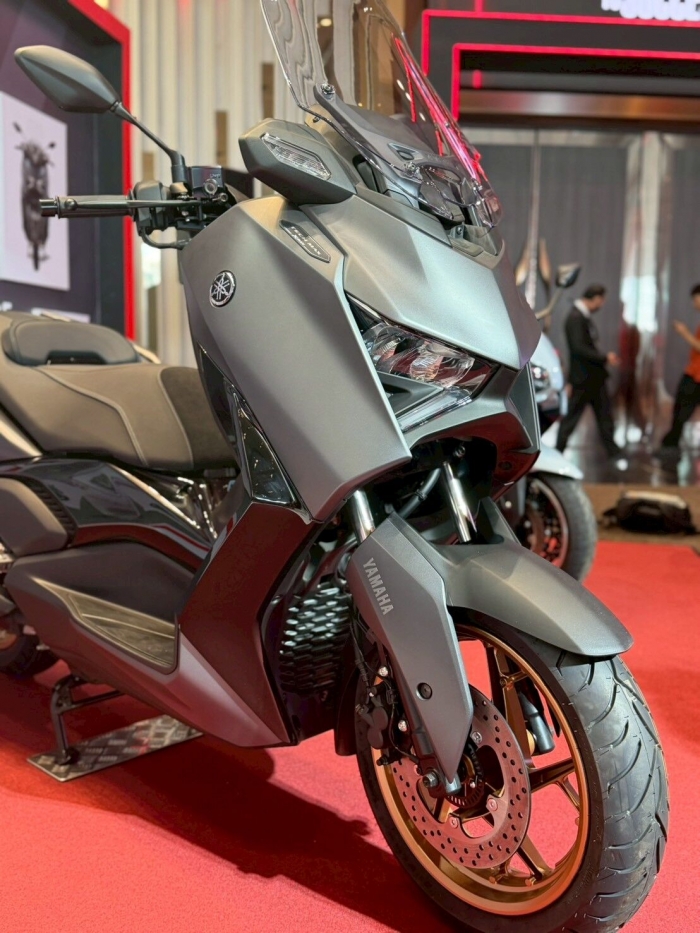Yamaha-XMAX-TECH-MAX-5