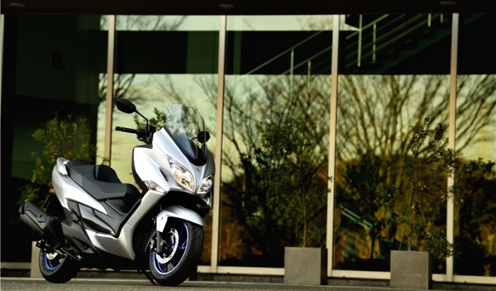 Suzuki-Burgman-400-Comfort-2026-4