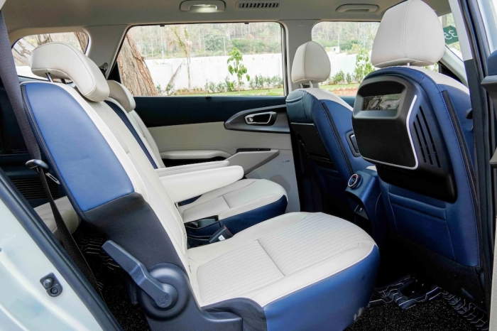 Kia-Carens-Clavis-EV-4