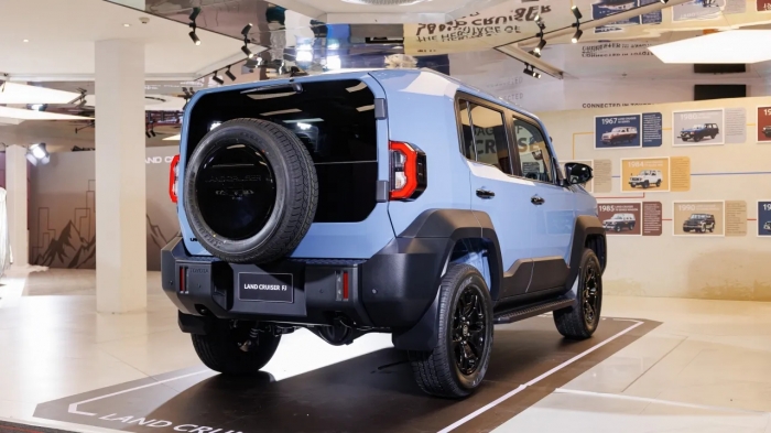 Toyota-Land-Cruiser-FJ-2026-2