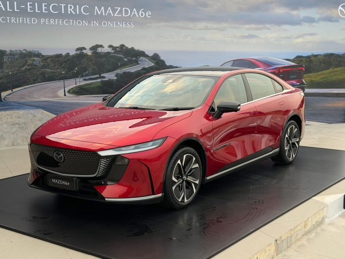 mazda-6e-7