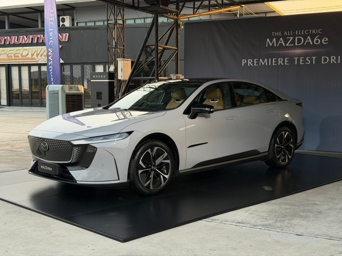 mazda-6e-8