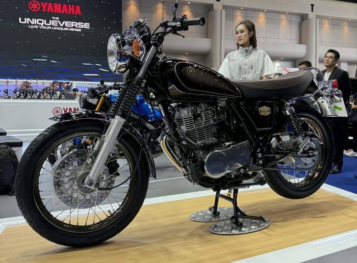 Yamaha-SR400-7