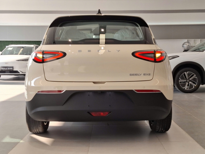 Geely-EX2-3